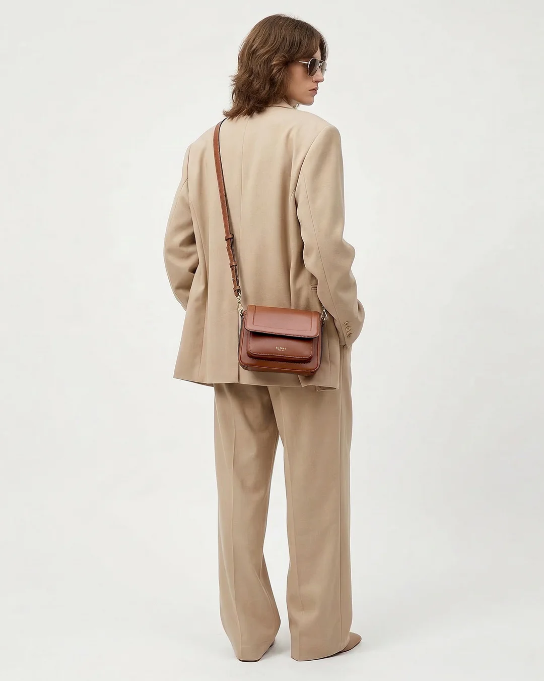 Rhina i cognac på model