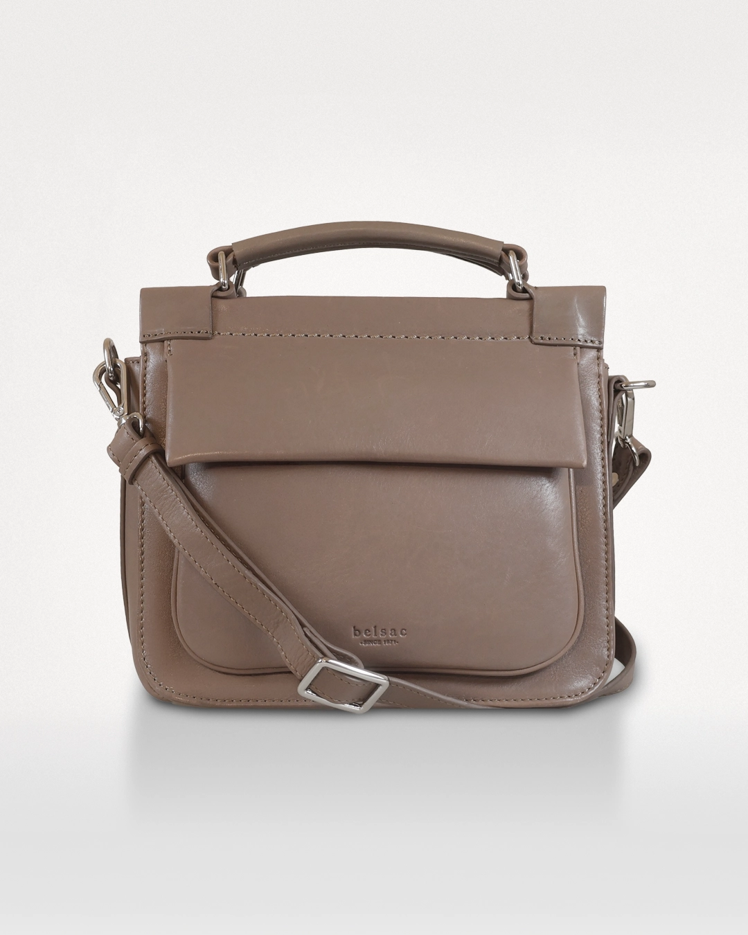 Kathleen lædertaske i taupe forfra.