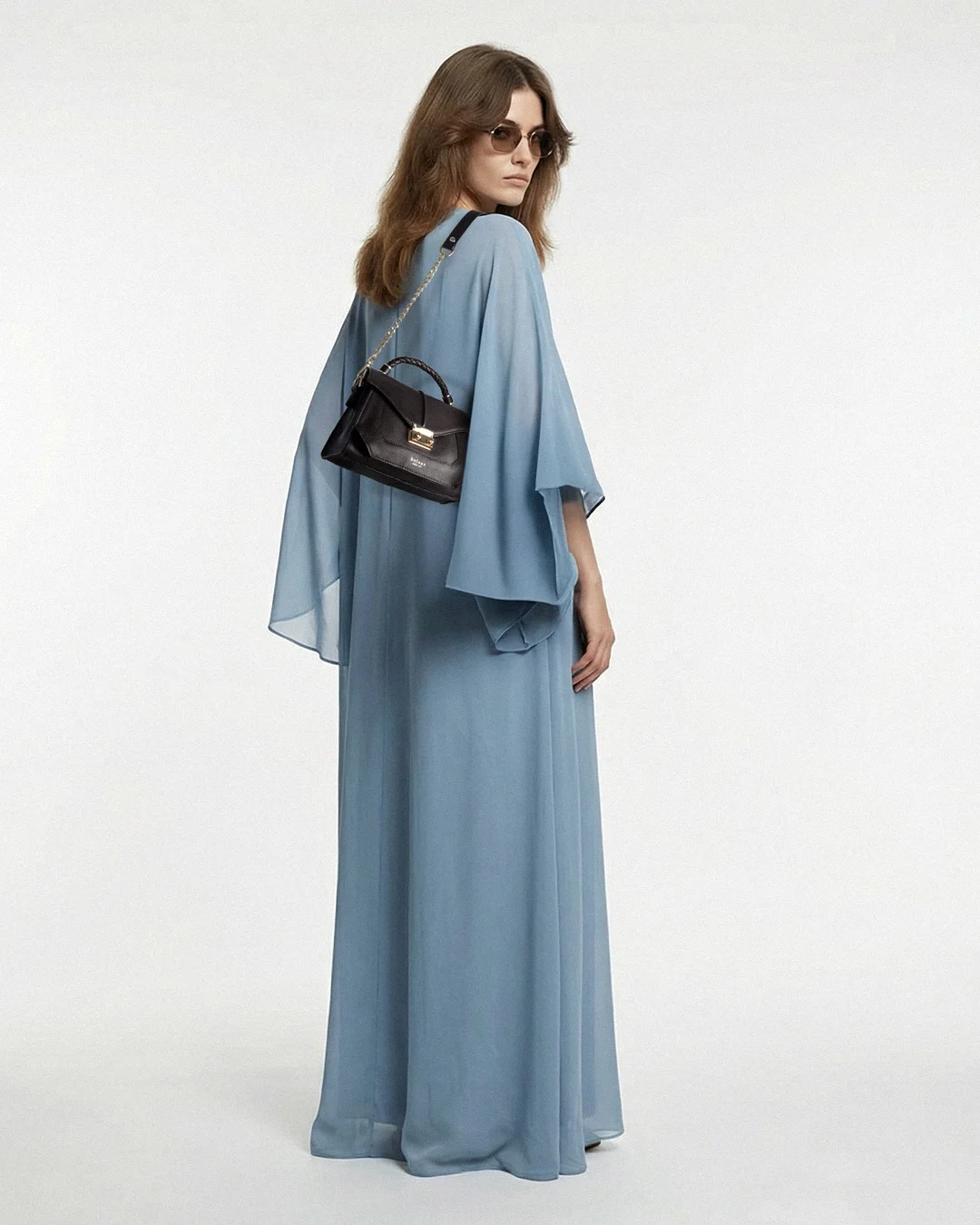 Flore sort café-taske på model