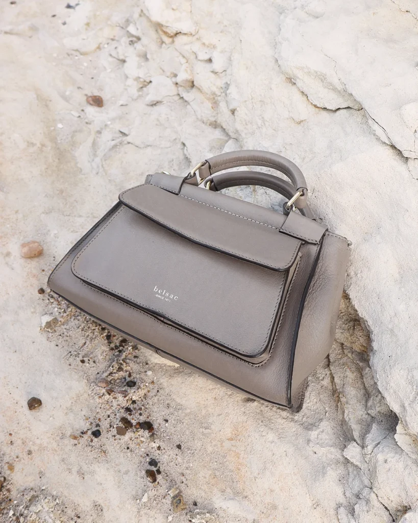 Rachel Graa Crossbody taske i laeder 26501 4 paa hvide sten Belsac Creative